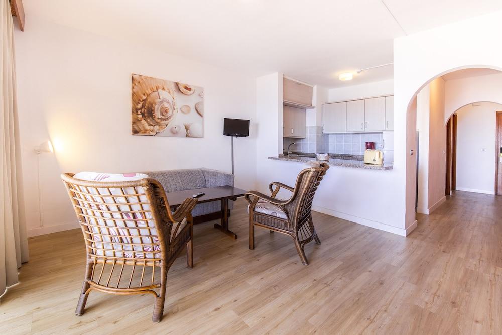 Albatros Apartments by Malibu