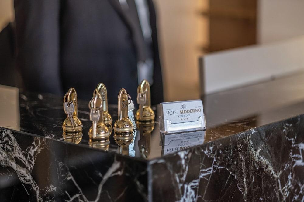 Hotel Moderno