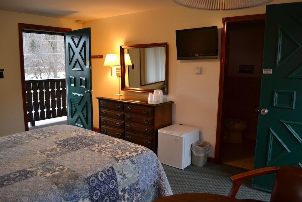 The Kancamagus Lodge