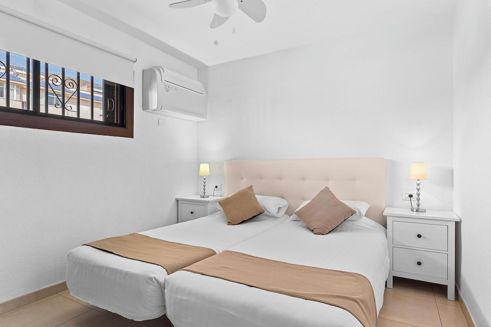 Paloma Beach Apartments