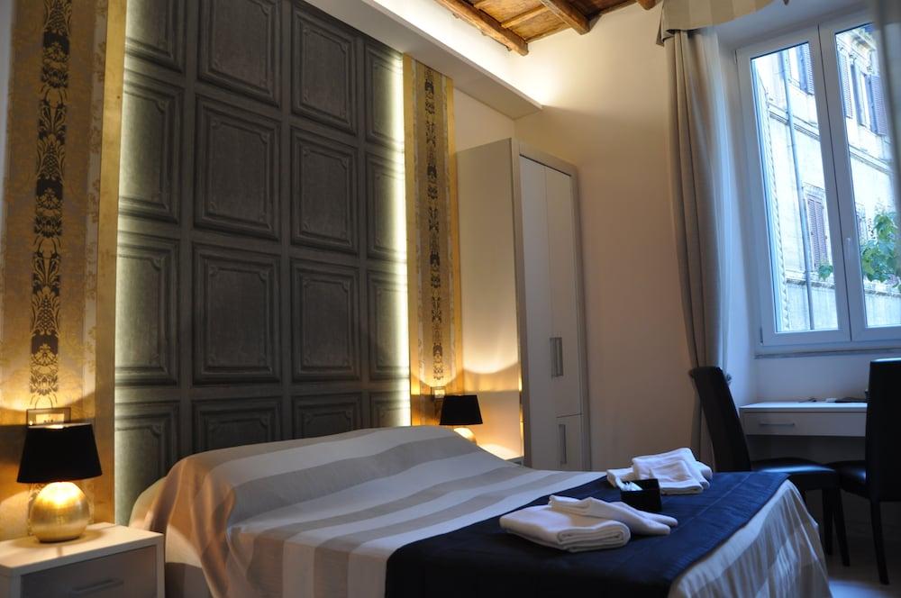 Navona Nice Room