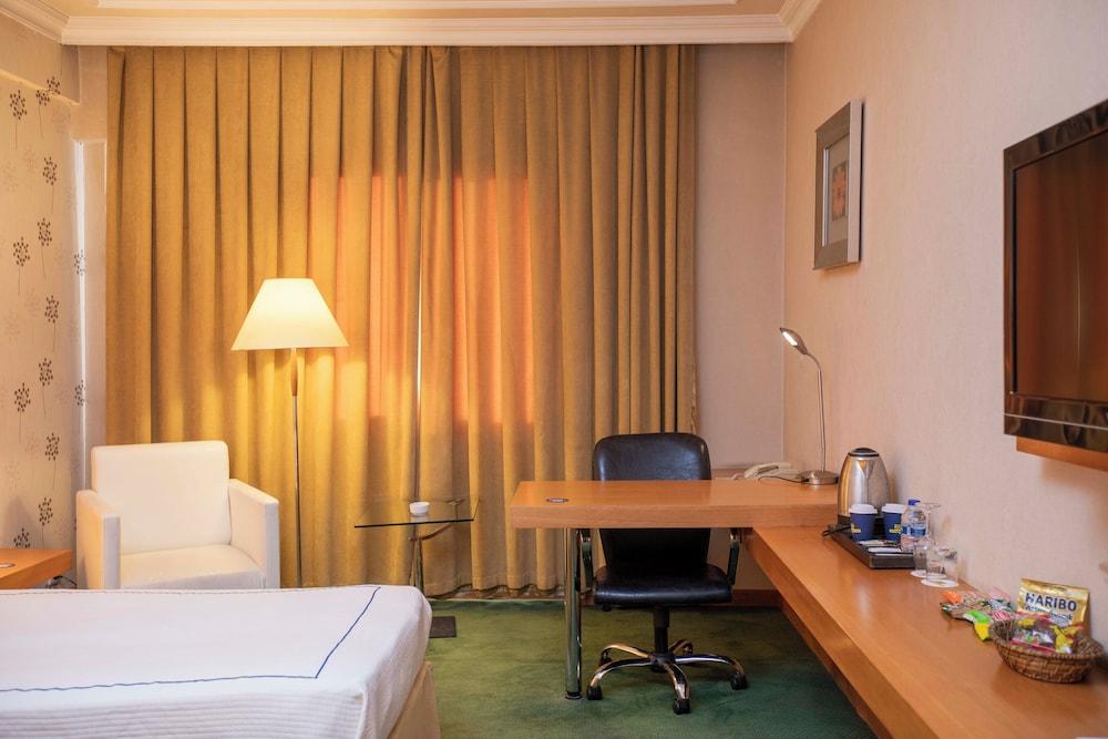 Anemon Grand Manisa Hotel