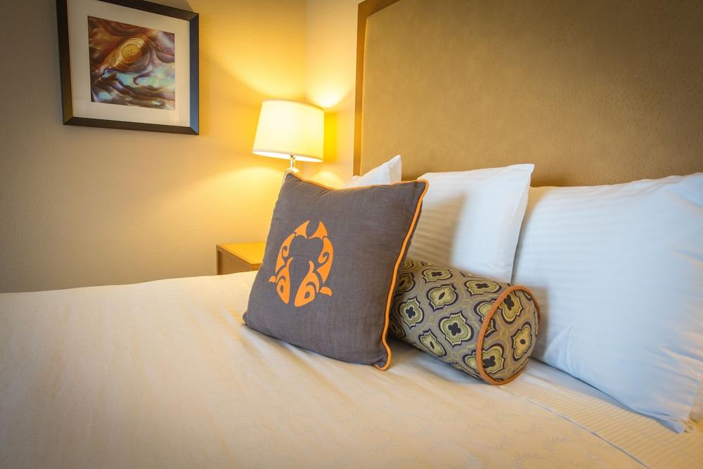 The Coho Oceanfront Lodge