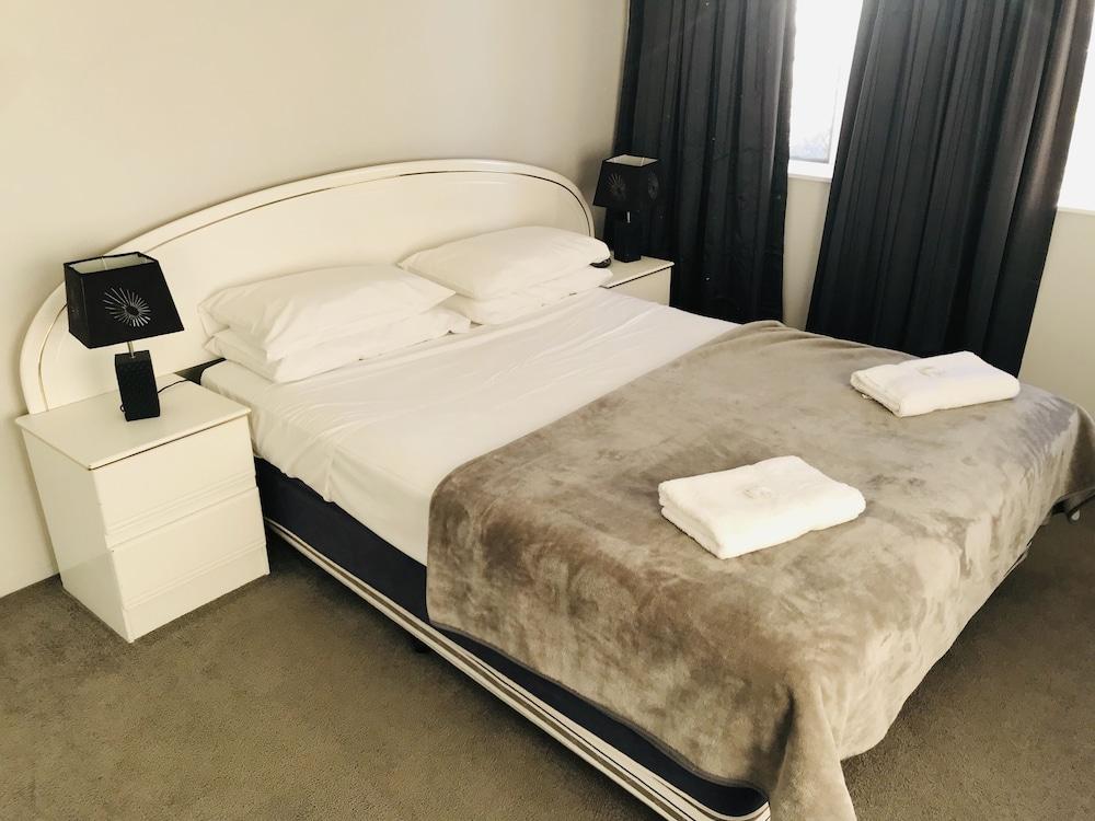 Anchor Down Apartments