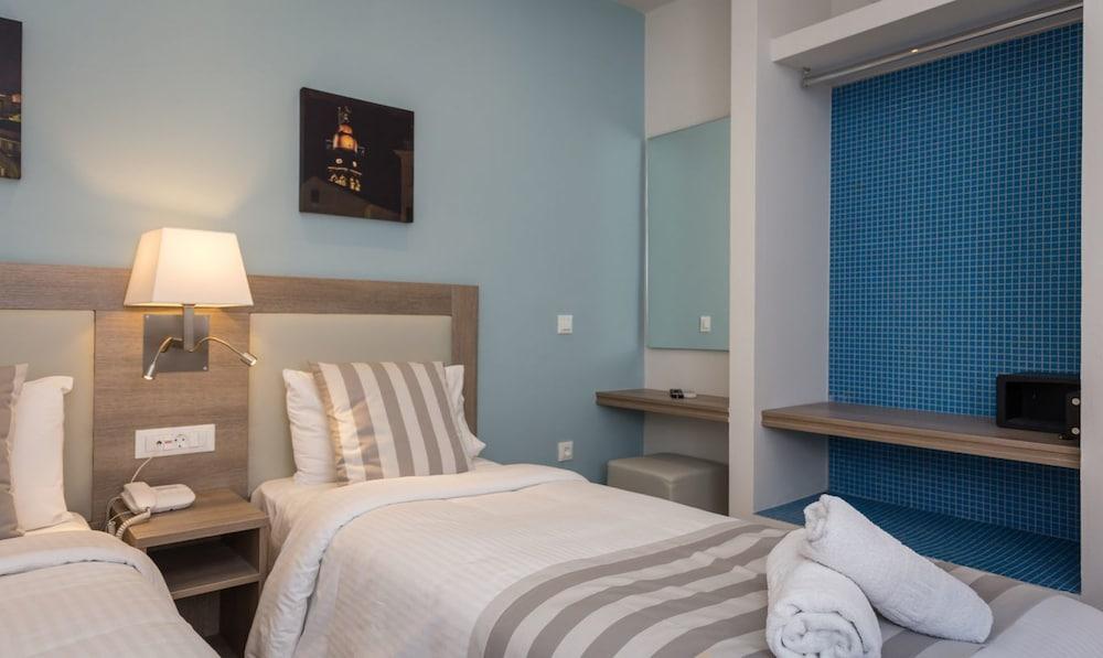 Acharavi Beach Hotel