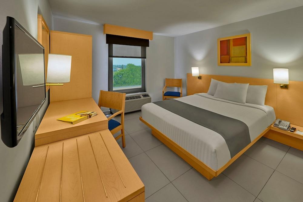 City Express by Marriott Lazaro Cardenas