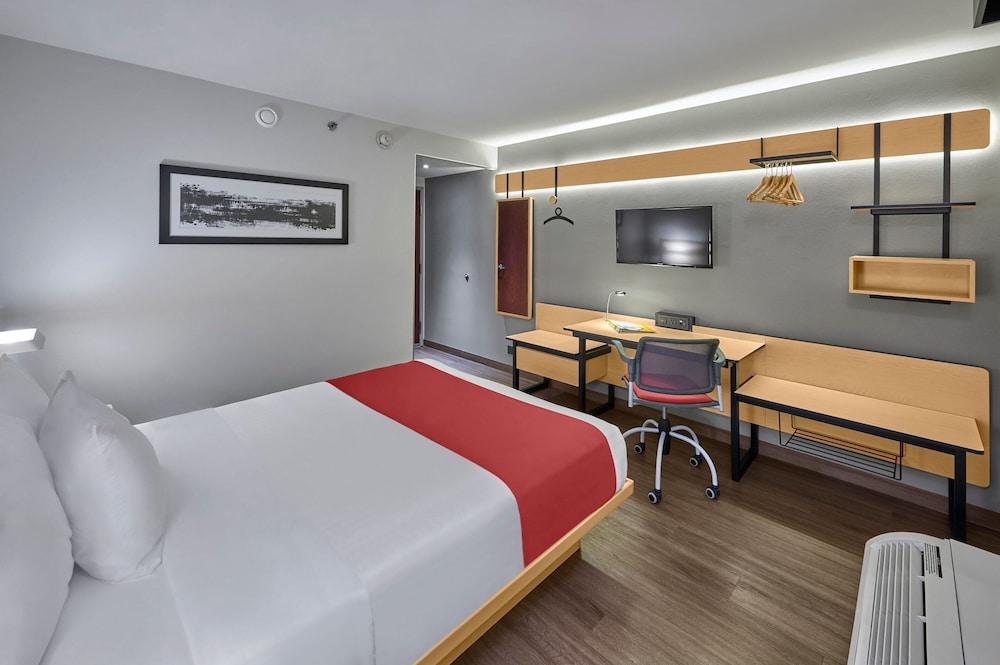 City Express by Marriott Monterrey Aeropuerto