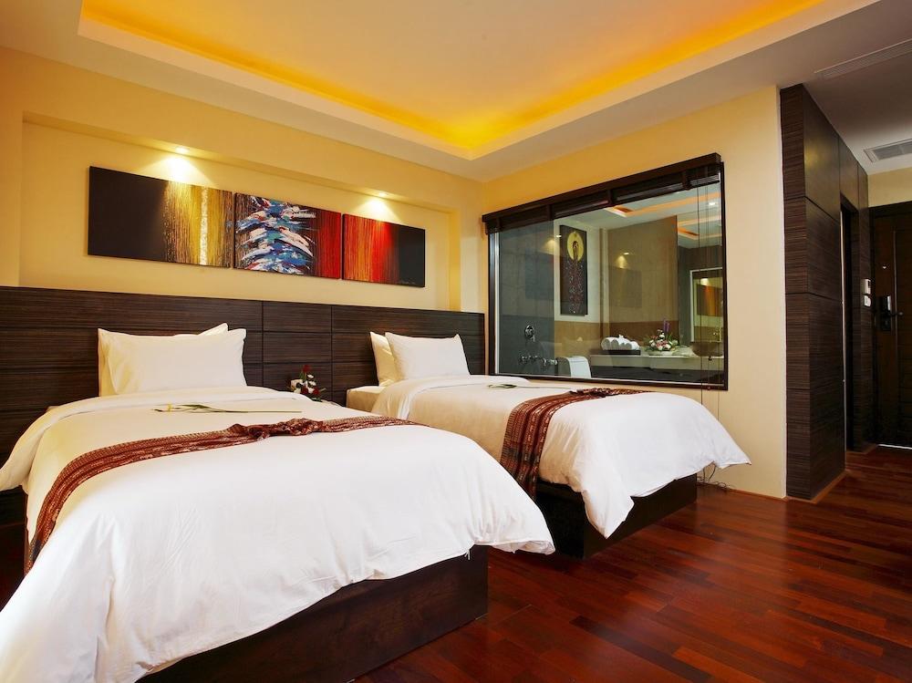 R Mar Resort and Spa