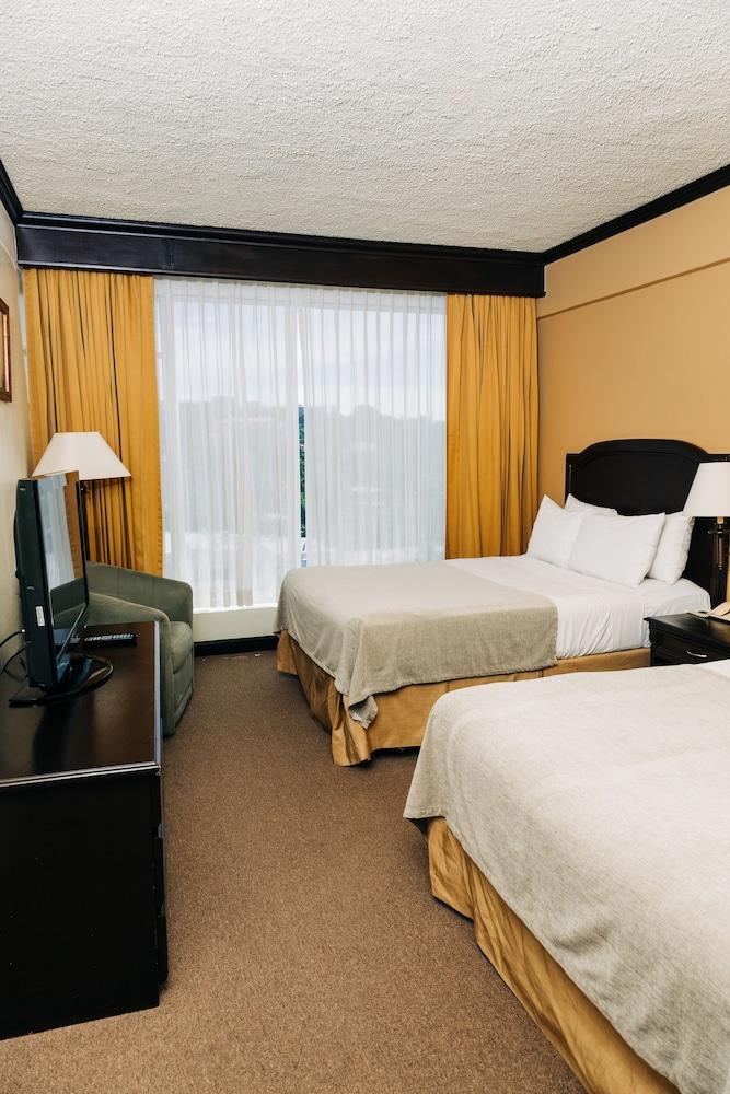 Plaza Hotel and Suites