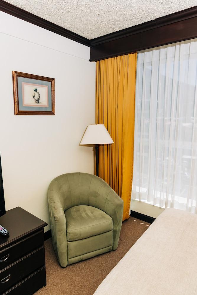 Plaza Hotel and Suites