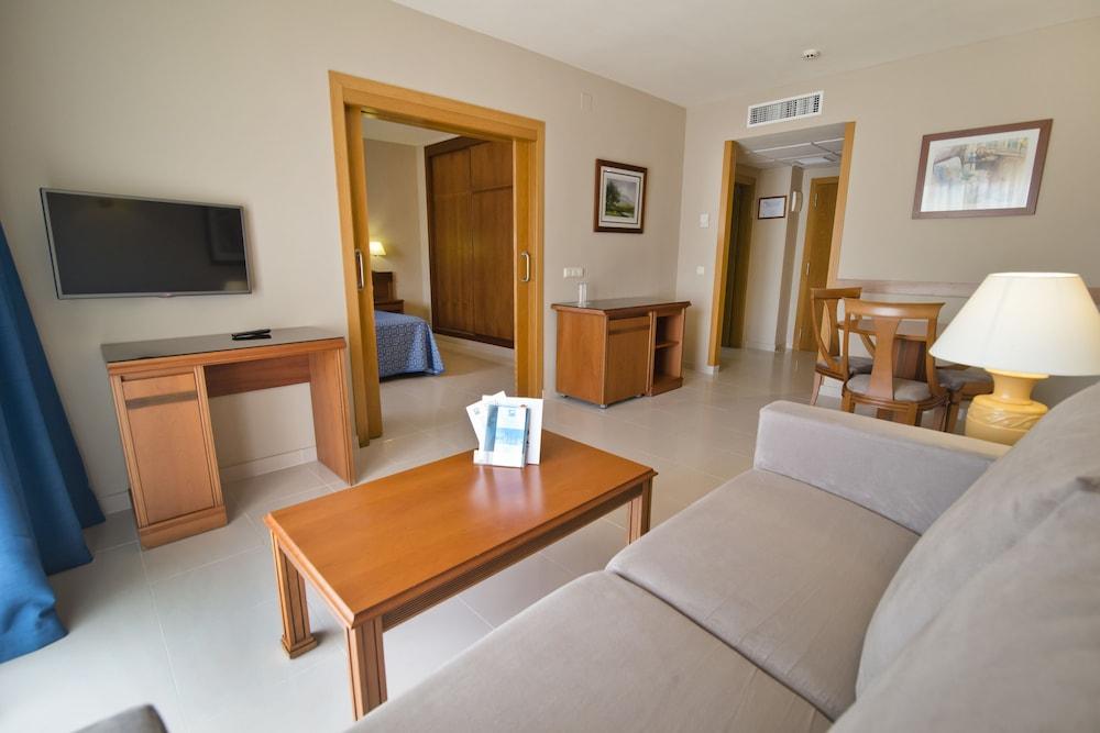 Hotel Bahía Tropical