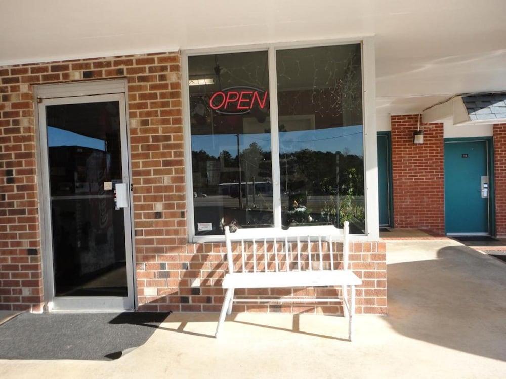 Budget Inn Franklinton