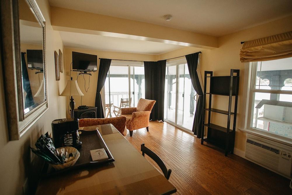 The Lund Resort at Klah ah men