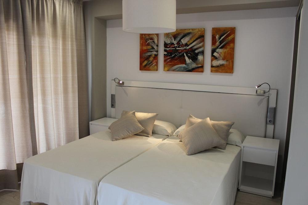 Flamingo Beach Resort - Adults Recommended