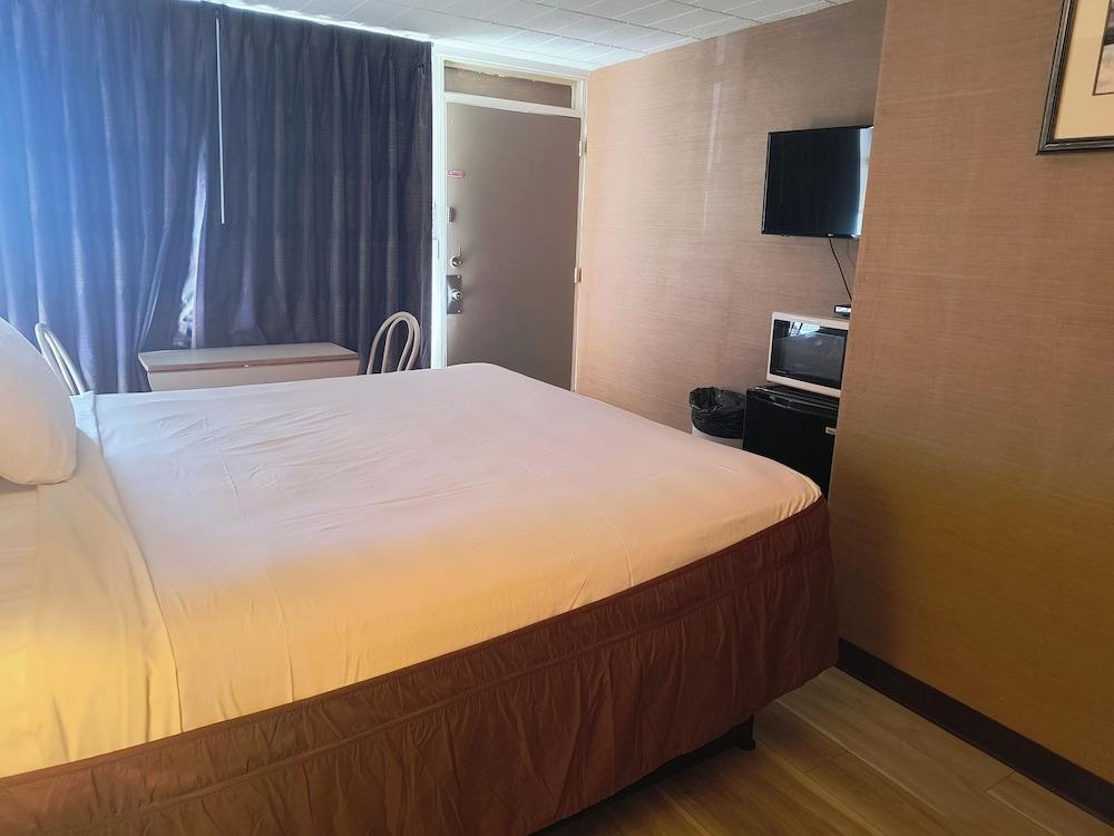 Monaco Motel - Wildwood Beach & Boardwalk