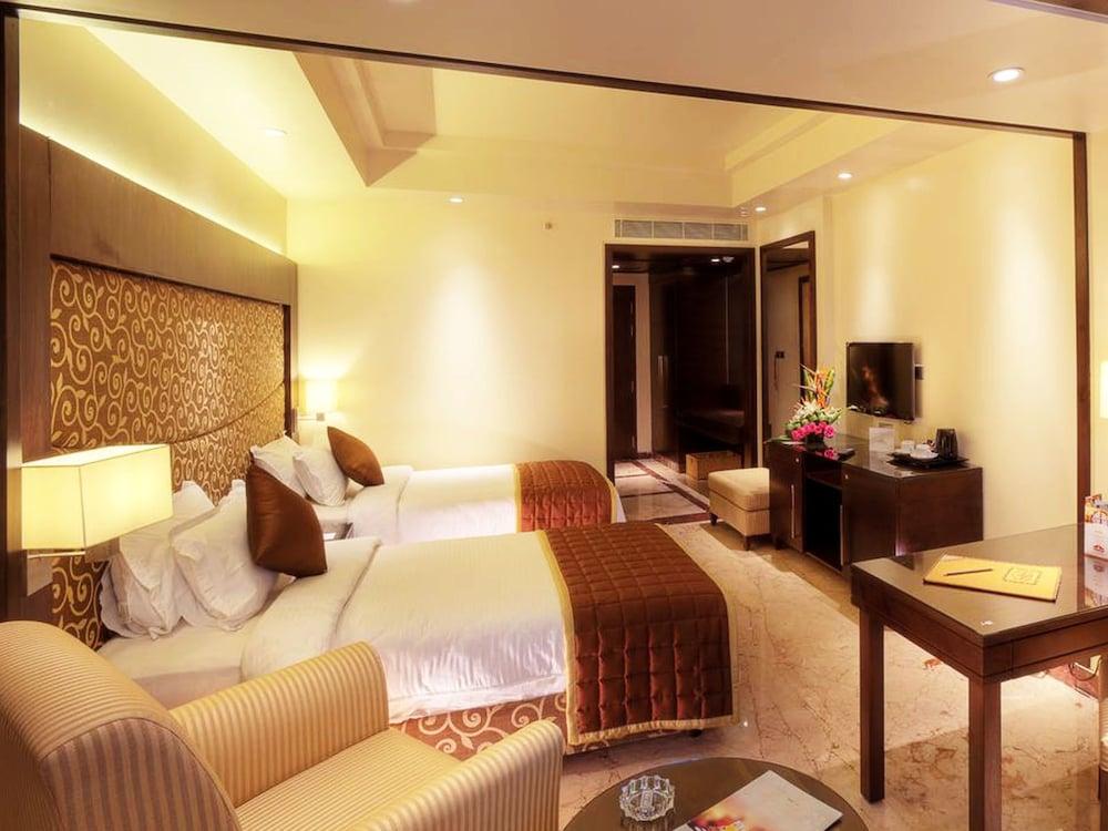 Anandha Inn Convention Centre and Suites