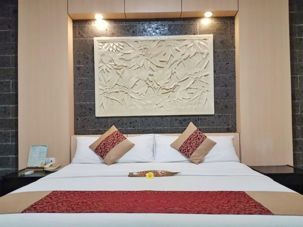 Nugraha Lovina Seaview Resort & Spa