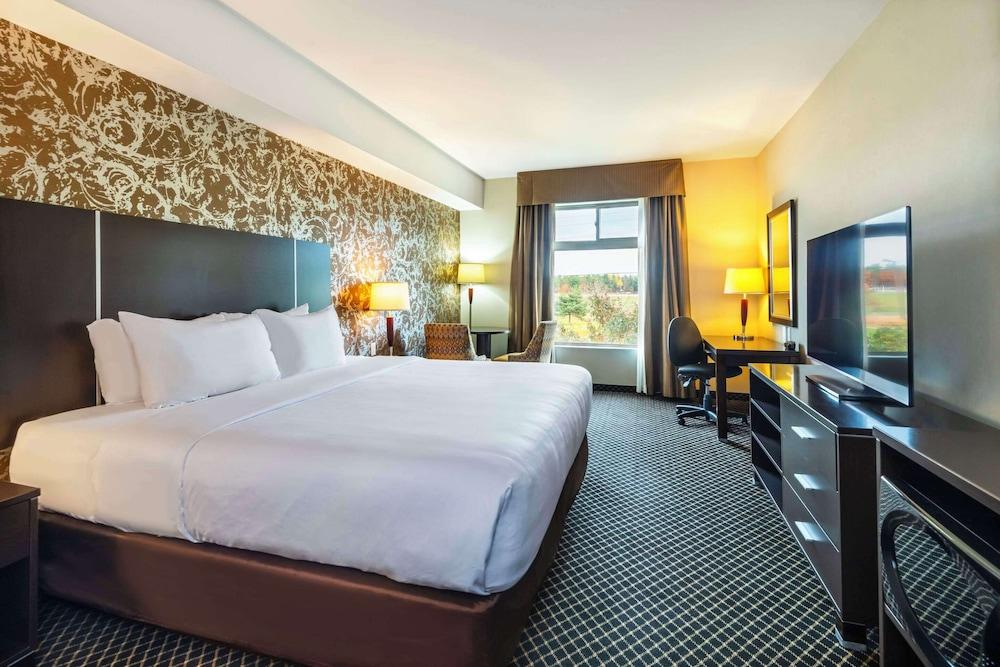 Quality Inn and Suites Petawawa