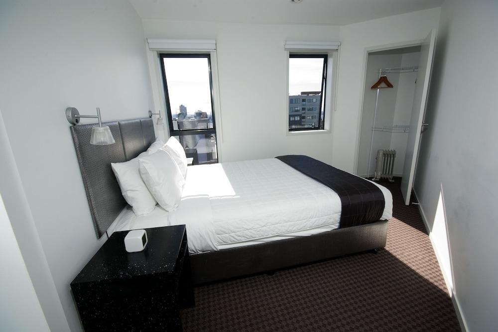 Nesuto St Martins Apartment Hotel