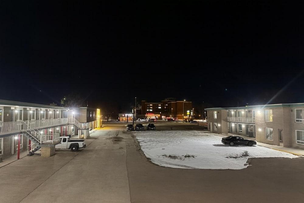 Towne and Country Motel