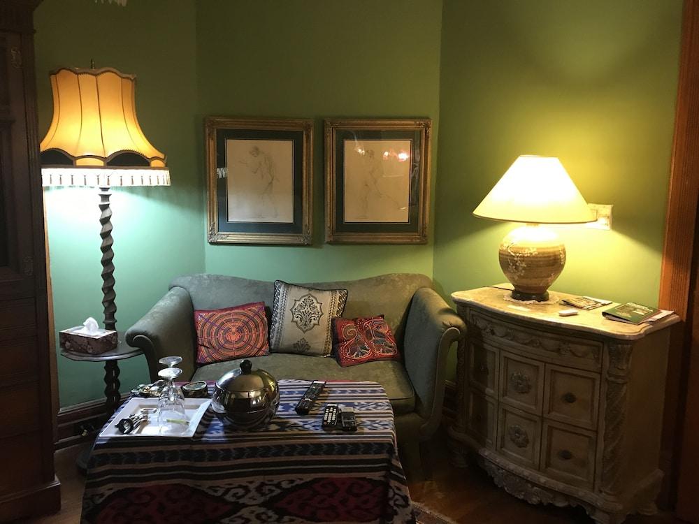 A Moment in Time Bed & Breakfast