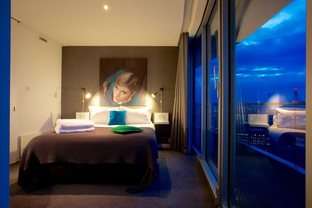 Staying Cool at  Rotunda