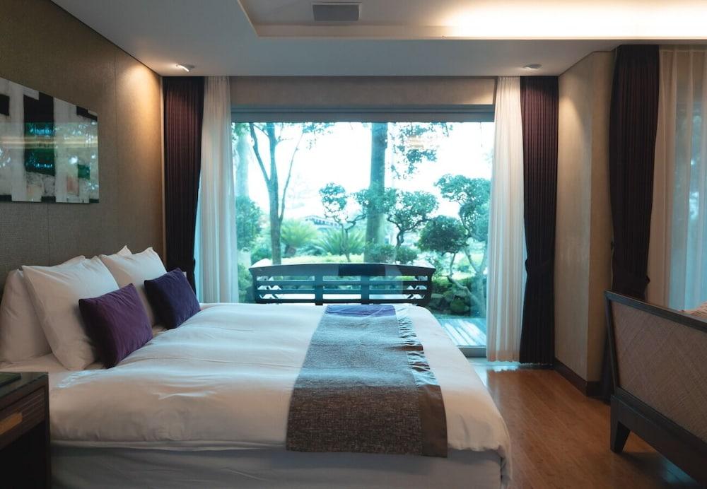 Seaes Hotel & Resort