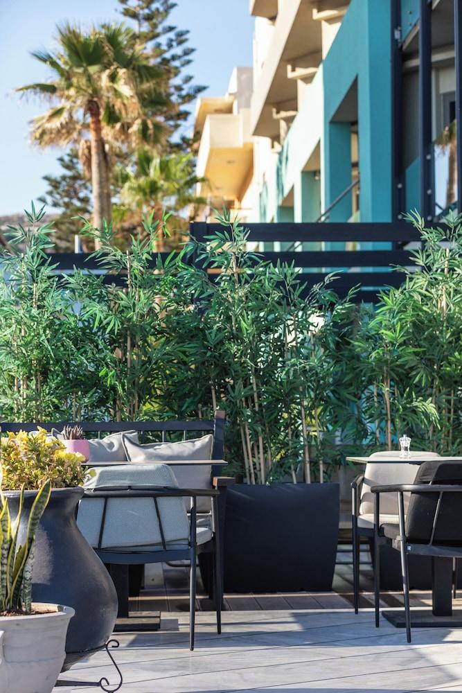 Steris Elegant Beach Hotel