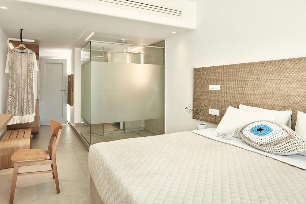 Manoulas Beach Mykonos Resort