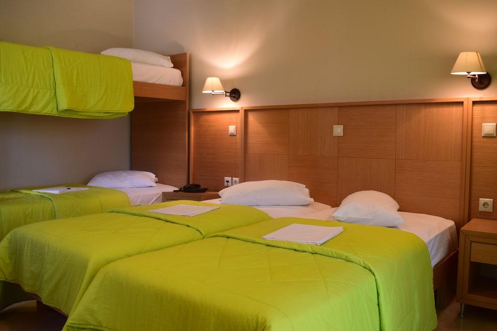 Evia Hotel & Suites