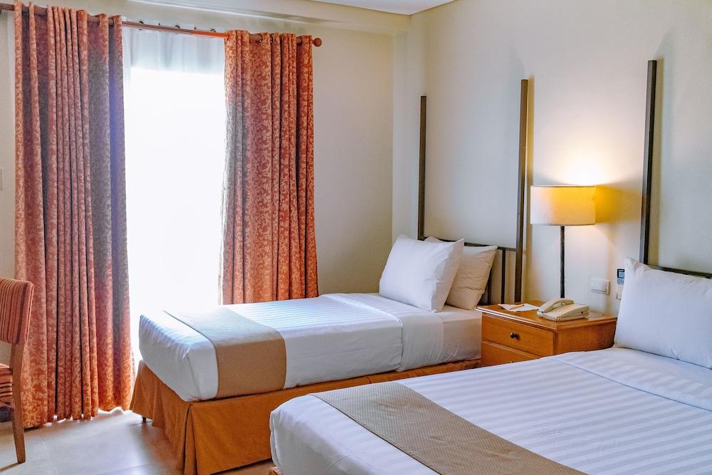 Crown Regency Prince Resort