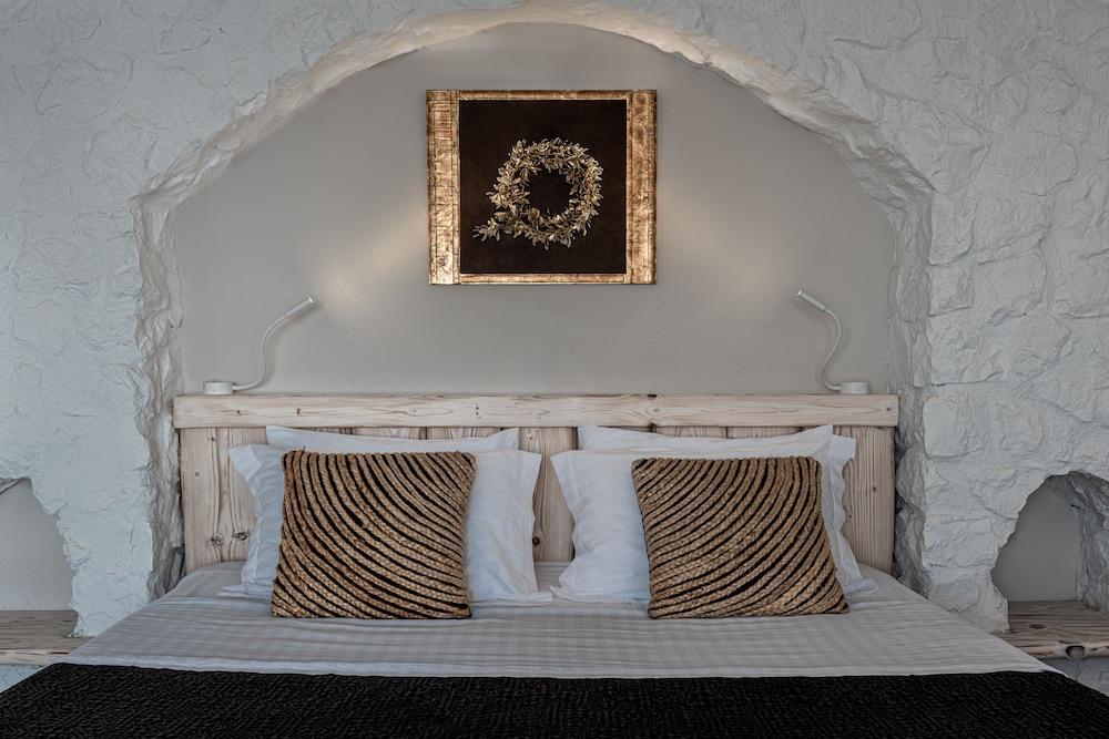 Athermi Suites - Adults Only