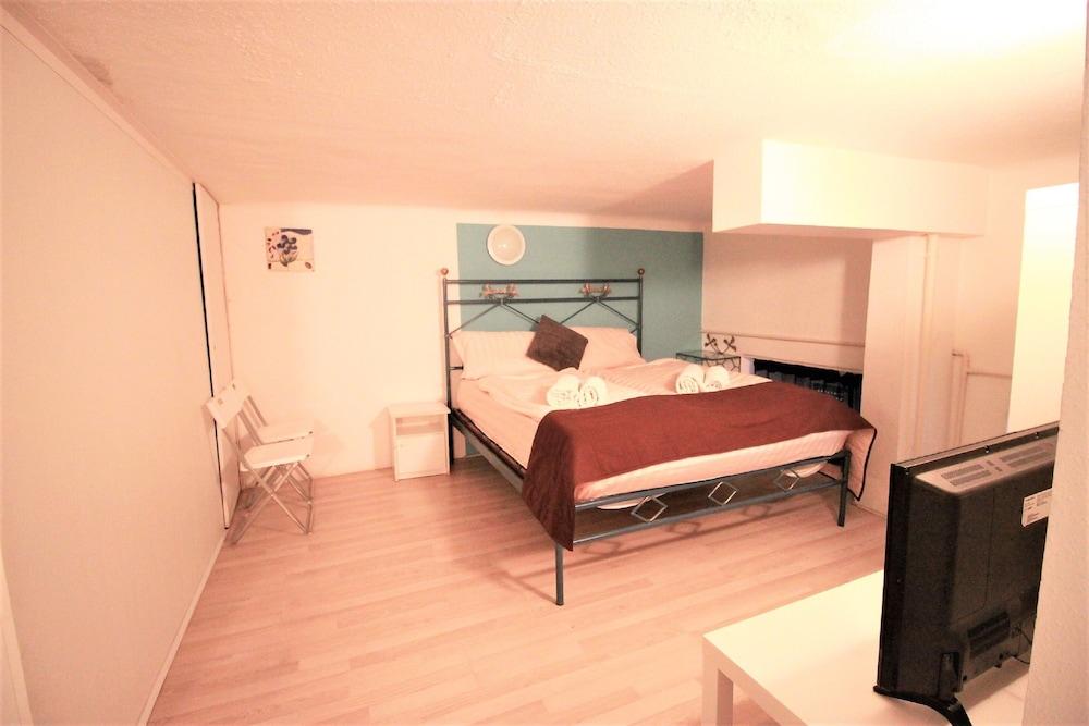 Budapest Easy Flats - Opera Apartments