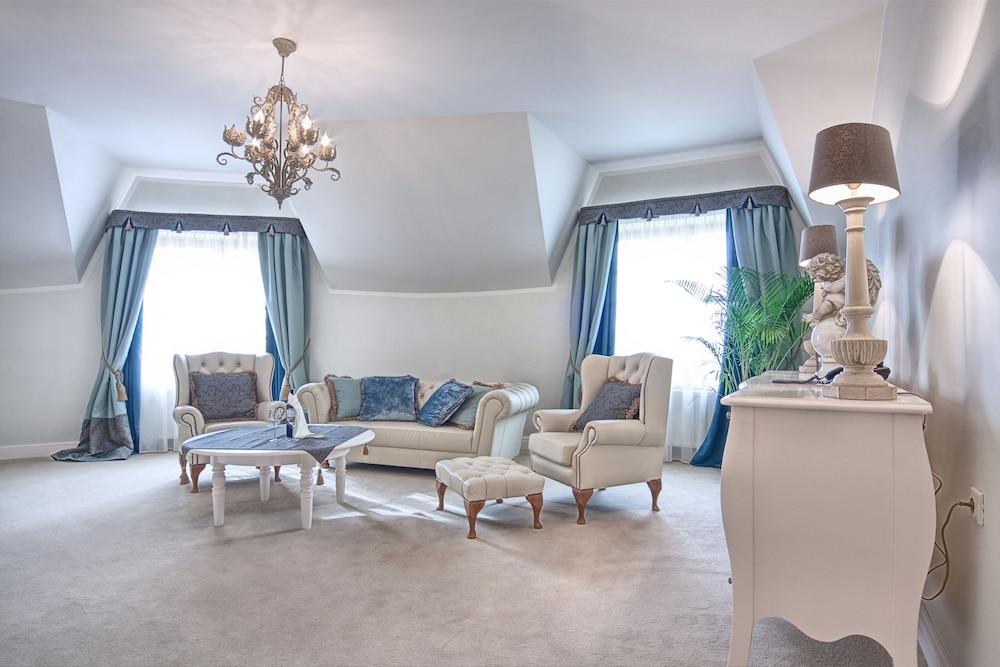 Dolina Charlotty Resort Spa