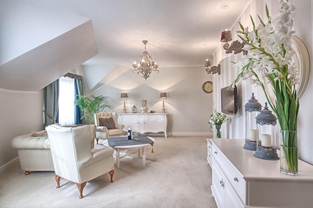 Dolina Charlotty Resort Spa