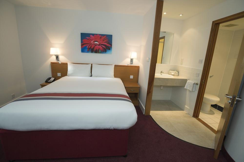 Ramada by Wyndham Cambridge