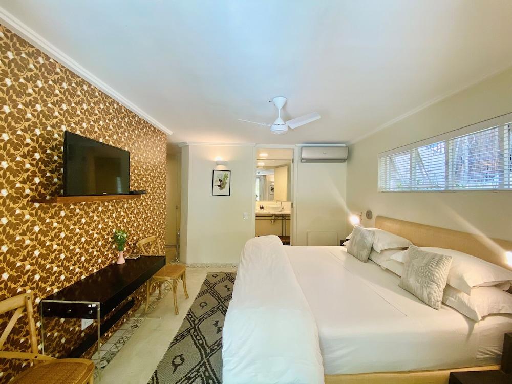 Cape Standard Guest House