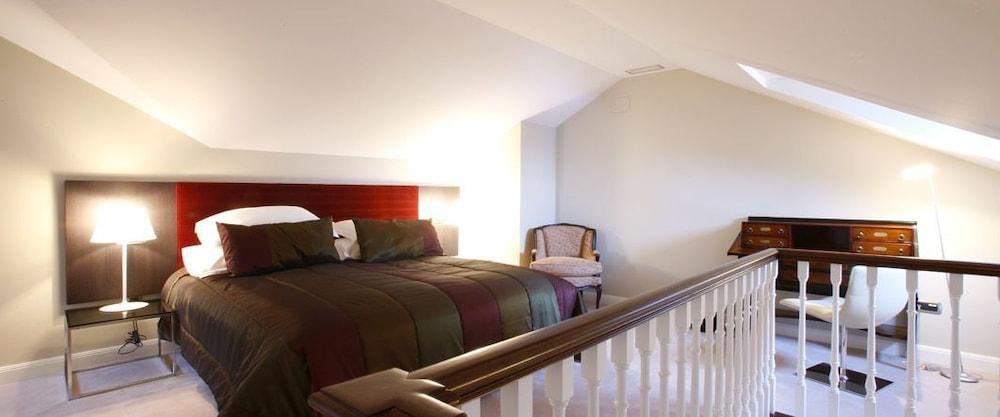 Castillo Del Bosque La Zoreda