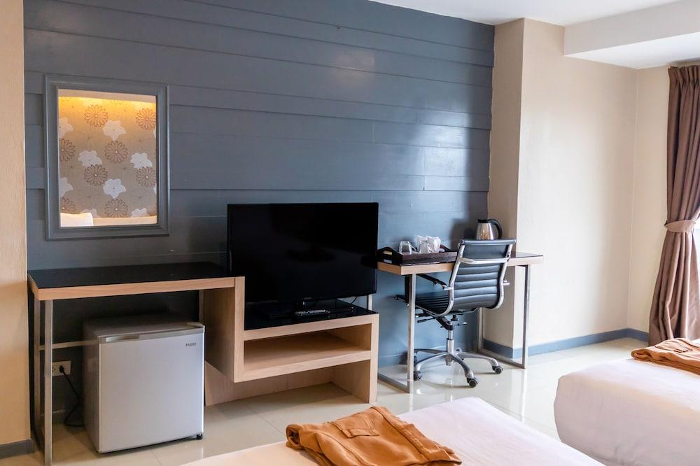 Avana Hotel and Convention Centre