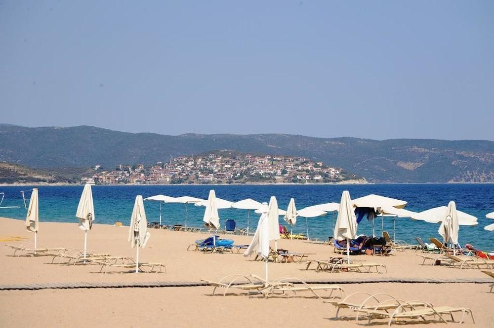 Assa Maris Beach Hotel