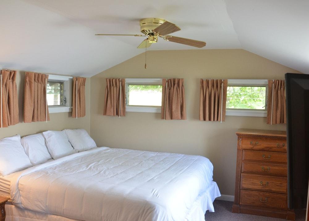 Ruttger's Bay Lake Resort