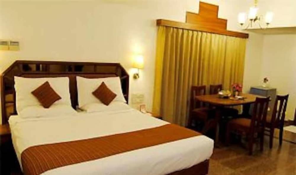 Hotel Maurya International