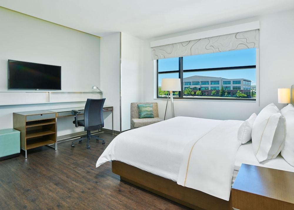 Element Denver Park Meadows