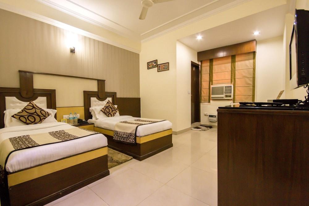 Hotel Grand Park Inn