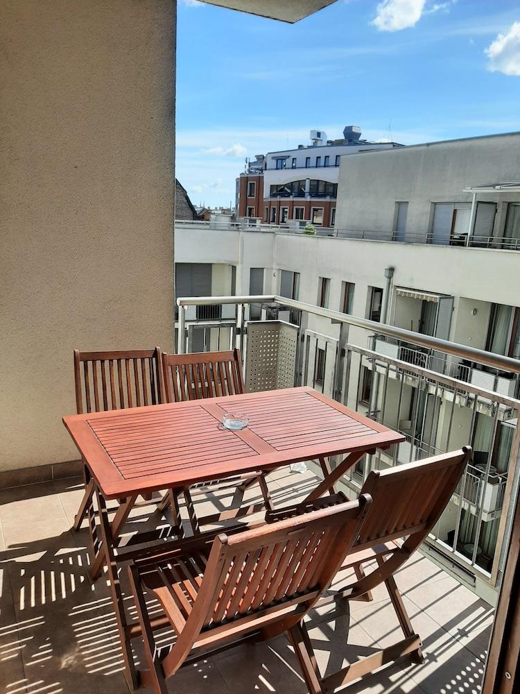 Trendy Deluxe Apartments