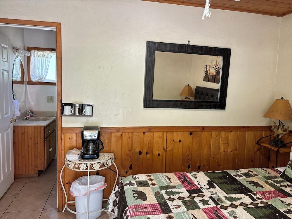 Sequoia Riverfront Cabins