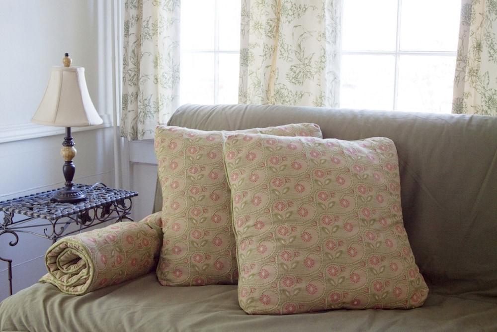 The Scranton Seahorse Inn