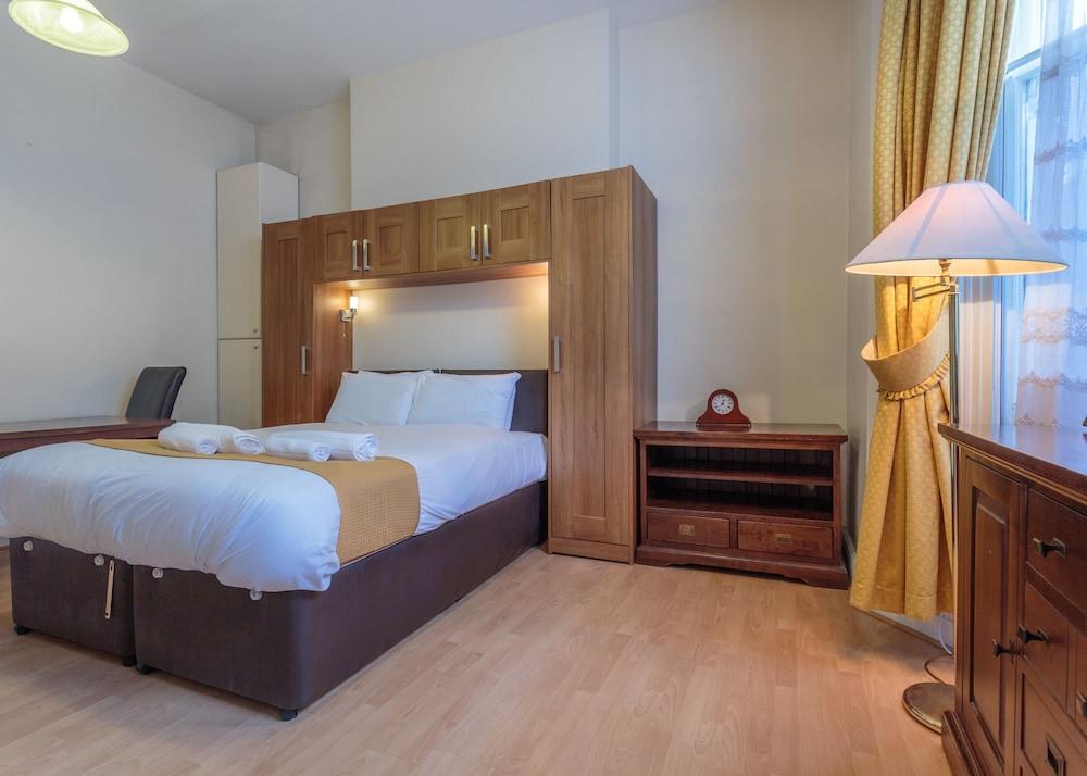 Castletown House Apartments