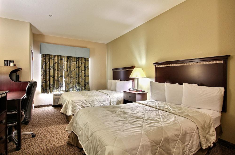 Magnolia Inn & Suites