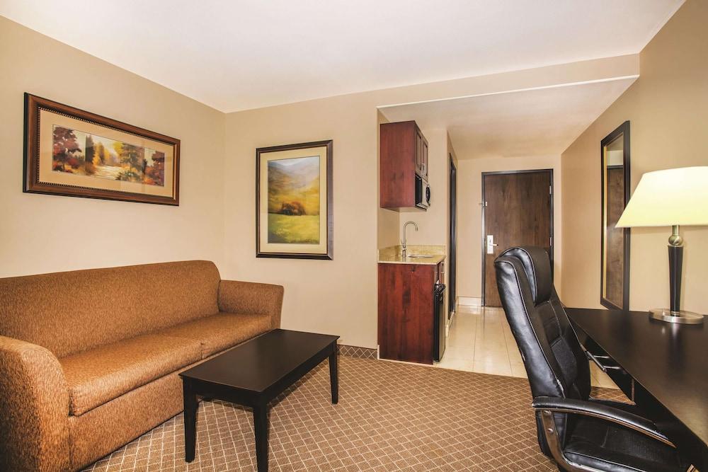 La Quinta Inn & Suites by Wyndham Ely